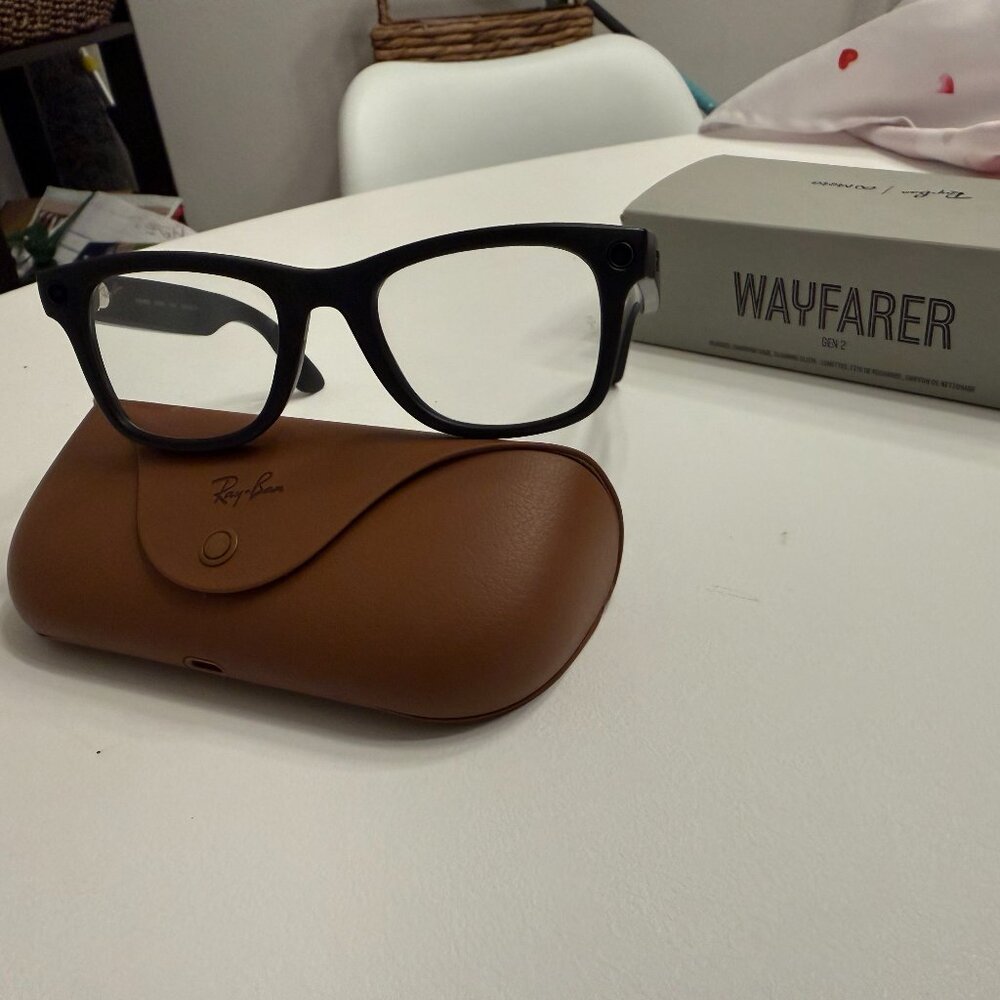 Ray-Ban Meta Wayfarer Glasses Matte Black 53-22 – Transitions – Minor Scratches